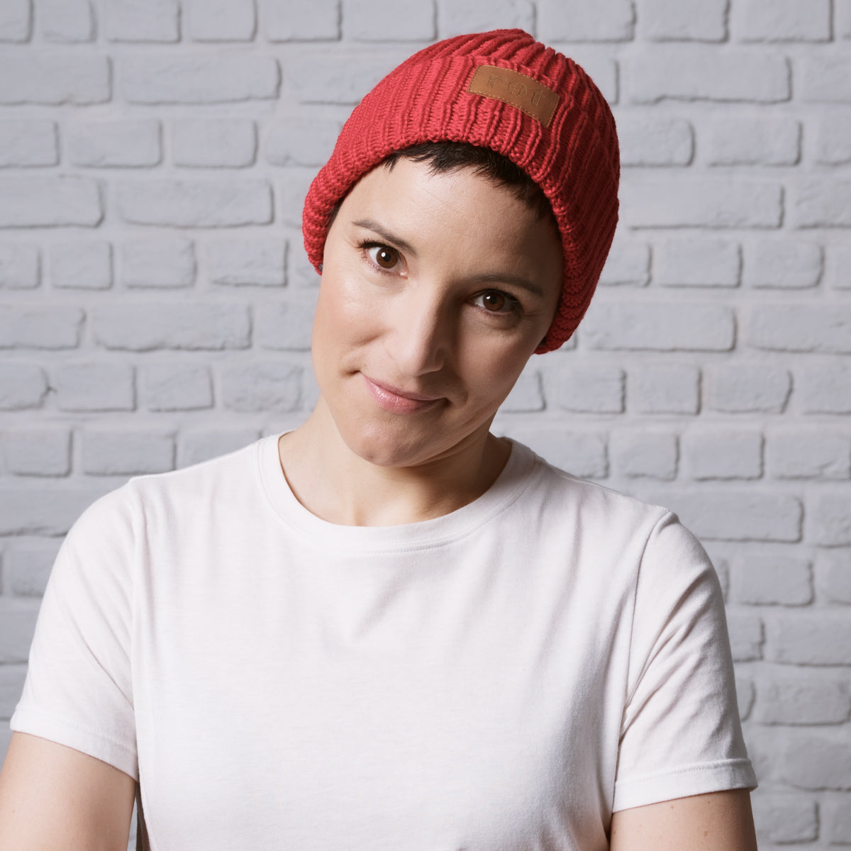 INA REGEN Beanie røt