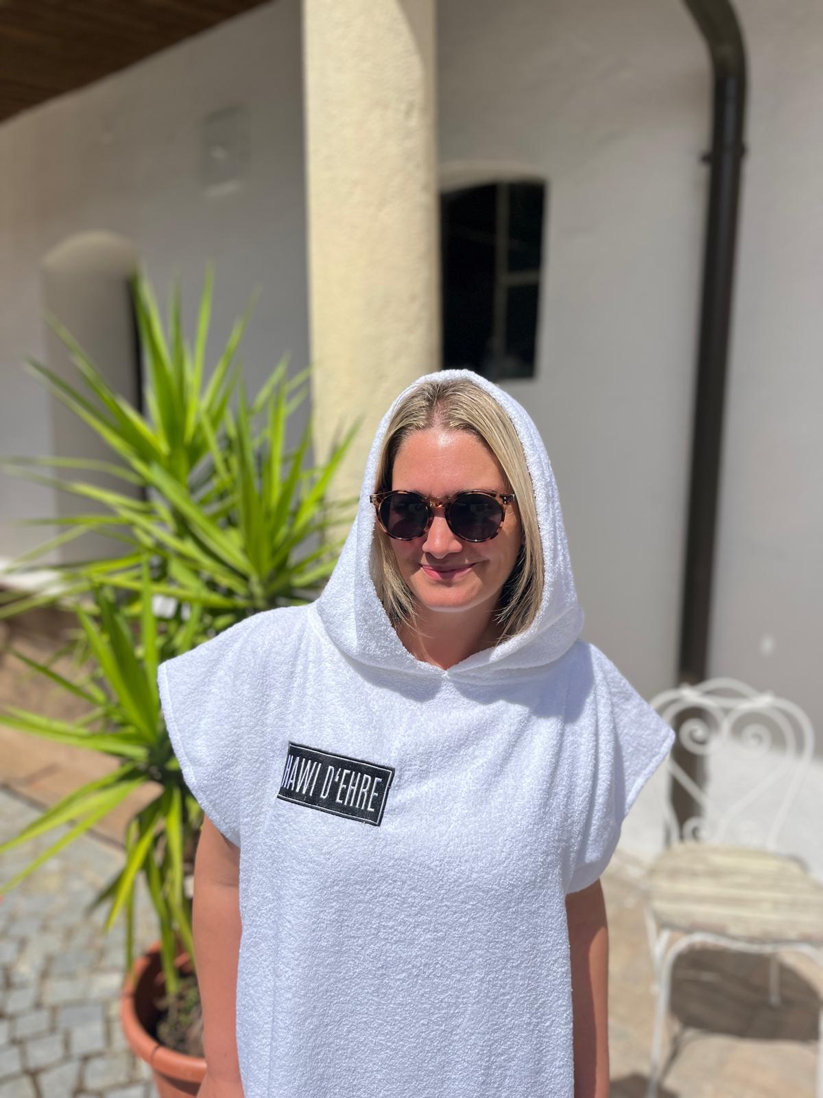 Hawi D’Ehre - Poncho