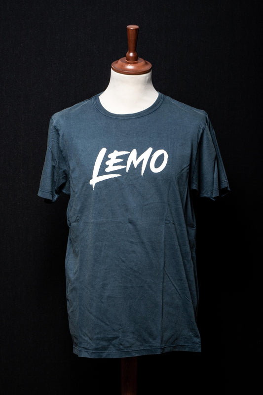 LEMO Logo klein weiss, Shirt blau